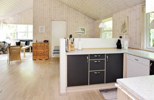 Aalbaek House | Ideal 8-Person Holiday Home in Ålbæk with Spa & Kitchen