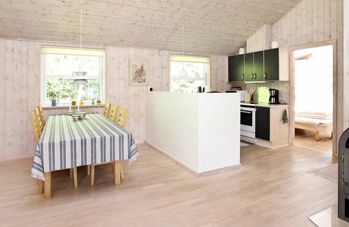 Aalbaek House | Ideal 8-Person Holiday Home in Ålbæk with Spa & Kitchen
