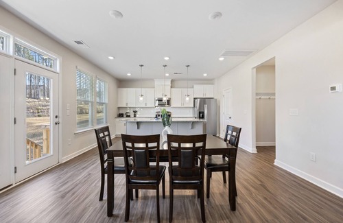 Clayton House | Peaceful Escape at Echo Canyon Dr with Family-Friendly Amenities