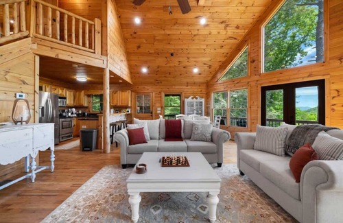 Epworth Cabin | Serene Ridge Retreat: Pet-Friendly with Hot Tub & Sauna
