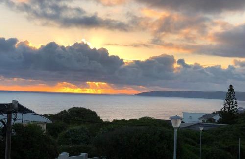 Wilderness Beach Bed & Breakfast | Guest Rated: Tranquil Shores with Ocean Views & Family Amenities