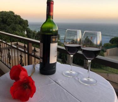 Wilderness Beach Bed & Breakfast | Guest Rated: Tranquil Shores with Ocean Views & Family Amenities