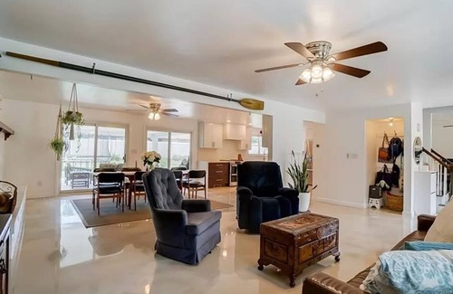 Kettering House | Relaxing Retreat with Spa and Pet-Friendly Amenities