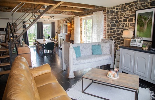 Doische Cottage | Cozy Cottage in Gimnée - Pet Friendly & Guest Rated 9.8