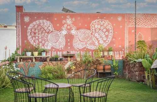 Jaipur Villa | Tranquil Studio with Spacious Terrace Garden, Gazebo, close to the heritage City