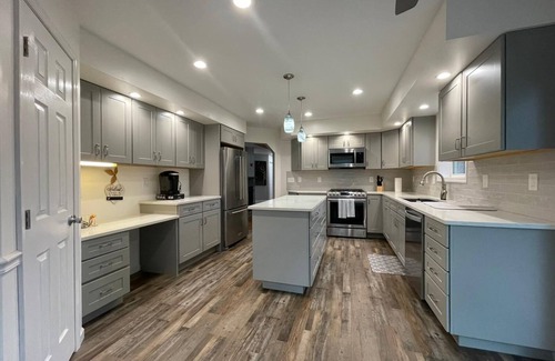 Union Dale House | Stylish Elk Mountain Home with Pool and Lake Access