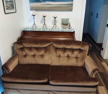 Northeast Edmonton Apartment | Peaceful One-Bedroom Suite with Pet-Friendly Amenities
