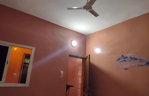 Thies Nord Apartment | Budget-Friendly Tranquil Thies-Diakhao B&B with Family Amenities