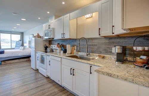 South Bend Apartment | Serene River Getaway - Private Studio Suite for Families