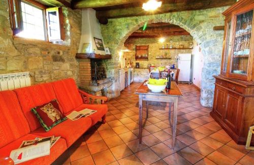 Ortignano Raggiolo House | Modern Farmhouse in Ortignano with Pool & Pet-Friendly Amenities