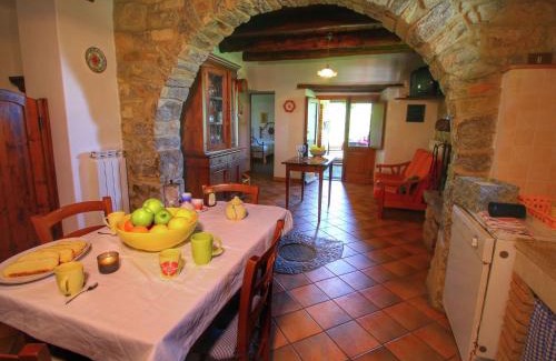 Ortignano Raggiolo House | Modern Farmhouse in Ortignano with Pool & Pet-Friendly Amenities