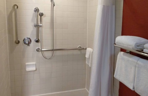 Brookhollow Hotel | Tranquil Units for Adventure Seekers in Vibrant Houston | Pets Are Allowed
