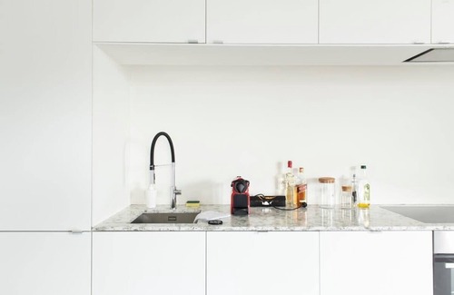 Zwijnaarde Apartment | Serene Urban Retreat: 2-BDR Haven in Ghent with Kitchen
