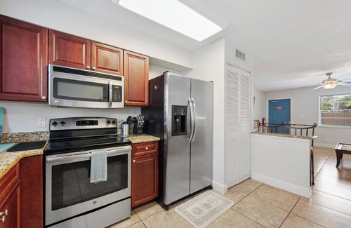 Florida North Atlantic Coast Apartment | Idyllic Waterfront Apartment in North Palm Beach - Top Rated