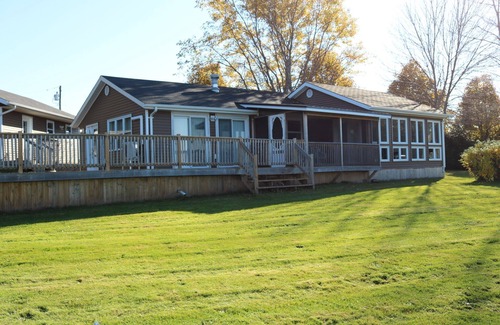 Mermaid House | Serene Waterfront Cottage for Families in Charlottetown Area