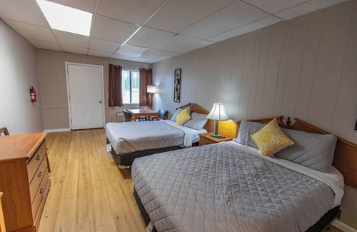 Dry Creek Cabin | Serene Waterside Getaway: Your Cabin at Bundick Lake Retreat