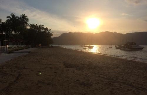 Saco da Capela Ski Chalet | Serene Getaway at Chalé 5 in Ilhabela - Rated 9.4/10