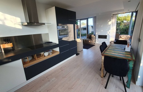 Egmond aan den Hoef House | Serene Escape with Pool, Spa & Nature Nearby