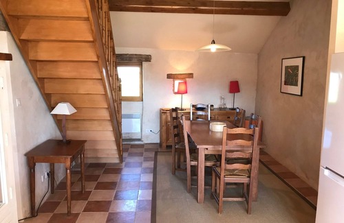 Chiddes House | Serene Hilltop Retreat with Spa and Family Amenities