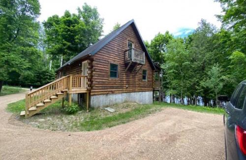 Port Douglass House | Serene Retreat with Scenic Views, Pet and Child Friendly