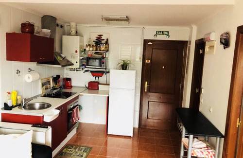 Mogro Apartment | Cozy Retreat Just 200m from Mogro Beach with Ocean Views