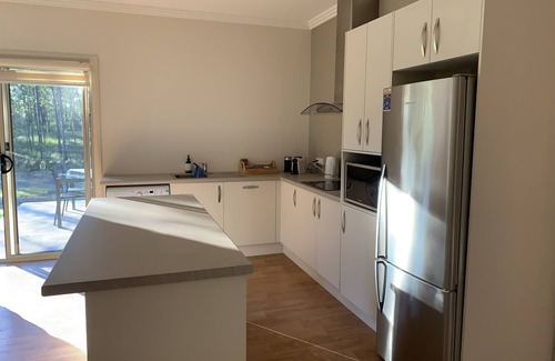 Lower Belford Cottage | Tranquility: Guest Rated 10/10 with Spa and Pet-Friendly Perks