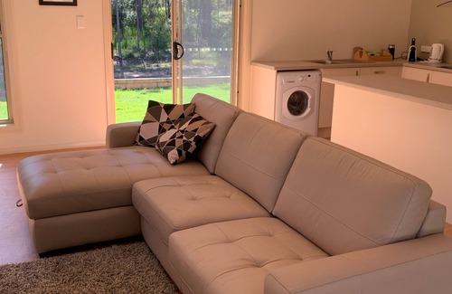 Lower Belford Cottage | Tranquility: Guest Rated 10/10 with Spa and Pet-Friendly Perks