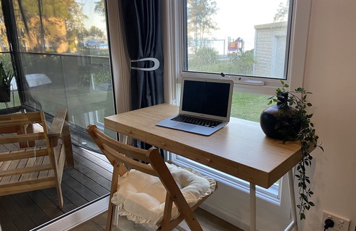 Karraganbah House | Relaxation Awaits at Tranquility by the Lake - Rated 9.8