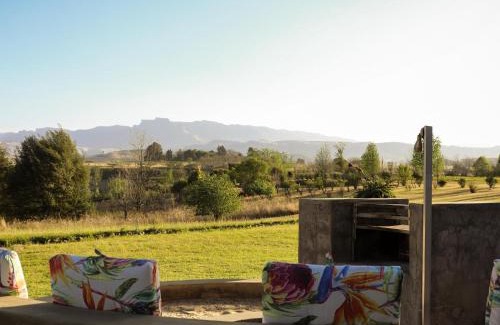 Okhahlamba House | Indulgent Tranquility Farmstays with Ocean View & Breakfast