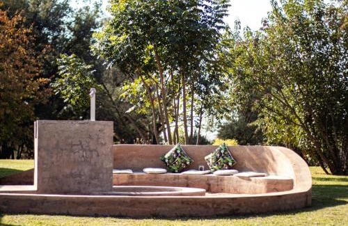 Okhahlamba House | Indulgent Tranquility Farmstays with Ocean View & Breakfast