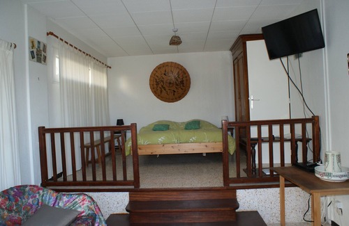 Laroque-des-Alberes Apartment | Serene Getaway by the Sea and Mountains with Pool Access