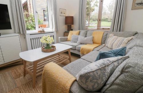 Falmouth House | Tranquility: 4-Star Stay with Pet-Friendly Amenities
