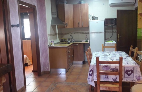 La Puebla de Montalban Apartment | Peaceful Retreat Surrounded by Nature with Pet-Friendly Options