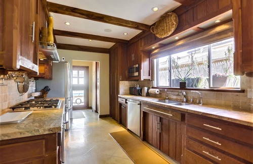 La Jolla House | Idyllic B5302 Tranquility La Jolla with Spa & Hot Tub