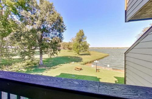 Walden on Lake Conroe Apartment | Relaxing Retreat at Tranquility on the Lake with Pool