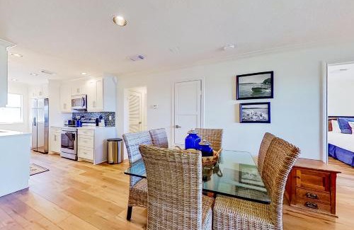 Walden on Lake Conroe Apartment | Relaxing Retreat at Tranquility on the Lake with Pool