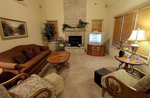 Branson West Villa | Relax at Tranquility Place Villa with Pool and Breakfast