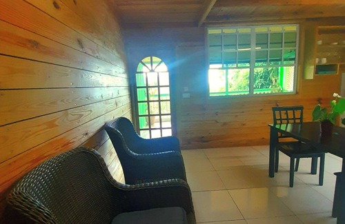 Loubiere Cabin | Cozy Tranquility Suite - Family-Friendly Cottage 7