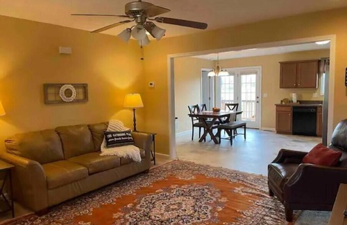 Vine Grove House | Discover Twin Lakes: 3 Bedrooms & Family-Friendly Amenities
