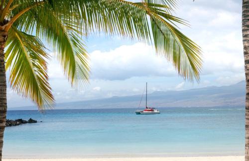 Kulalani Villa | Tranquility Villa: 2BR Retreat with Private Beach Access