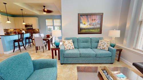 Kulalani Villa | Tranquility Villa: 2BR Retreat with Private Beach Access