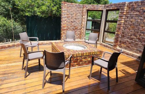 Kouga House | Oceanfront Getaway at TranquillGamtoos - Rated 9/10!