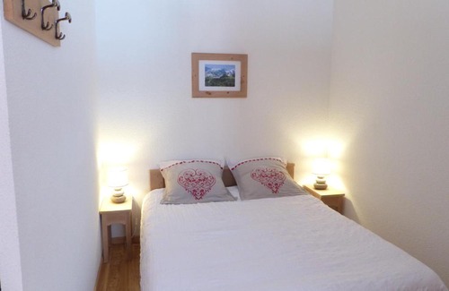 Villar-d'Arene Apartment | Serenity and Authenticity Nestled at the Foot of Ecrins