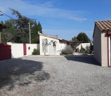 Cuxac-dʼAude House | Relaxing Tranquillité Gite with Oceanfront Pool Access