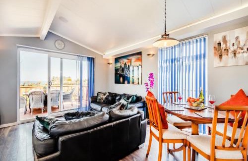 Dinas Cross House | Serene Tranquillity: 5-Star Family and Pet-Friendly Retreat