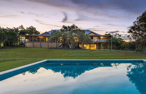 Woolgoolga House | Experience Tranquilo Beach House with Oceanfront Views