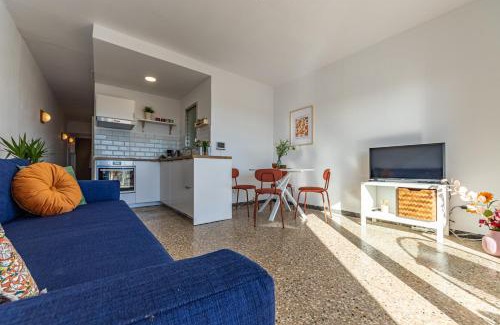 Clara Apartment | Idyllic Getaway: Tranquilo Piso in Torredembarra