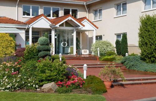 Hann. Muenden Hotel | Explore the Trans World Hotel Auefeld: Pet-Friendly Retreat