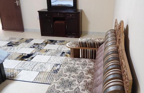 Al Ain House | Comfortable Transient Room for Family Getaways