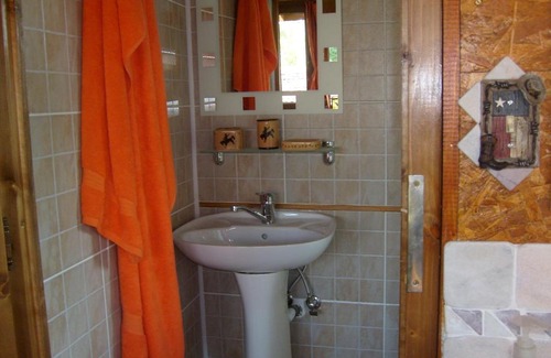 Cluj-Napoca House | Cozy Transylvania Cowboy Cottage - Guest Rated 8.8/10